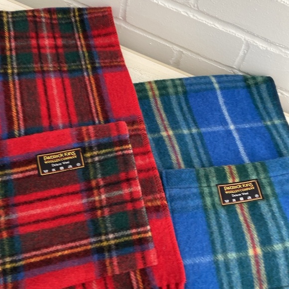 unisex classic deluxe wool blue plaid winter warm neck scarf scarve with pockets - Picture 5 of 6